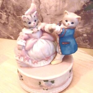 Schmid Kitty Cucumber Music Box 1992